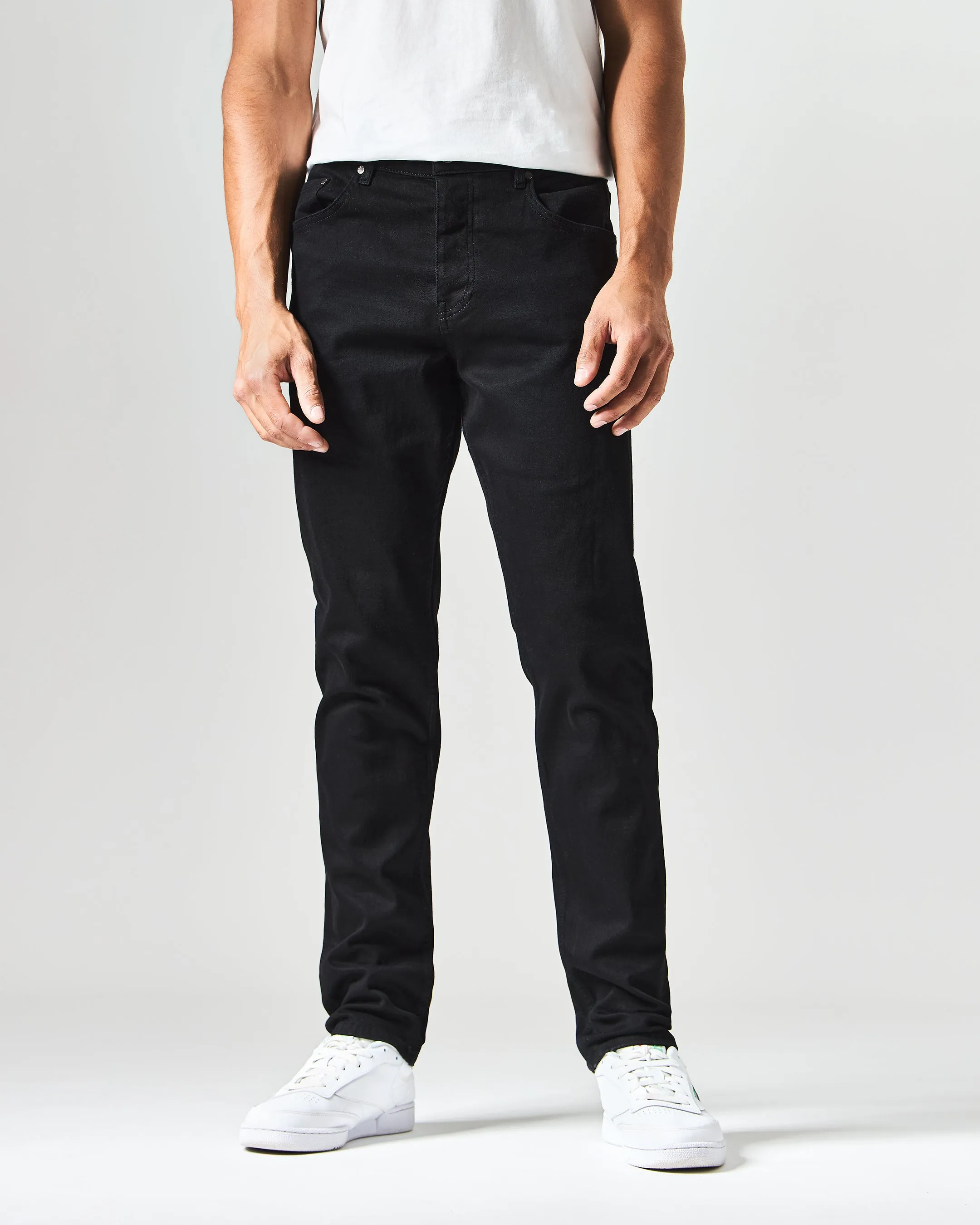 444 Tapered Black Denim Jeans