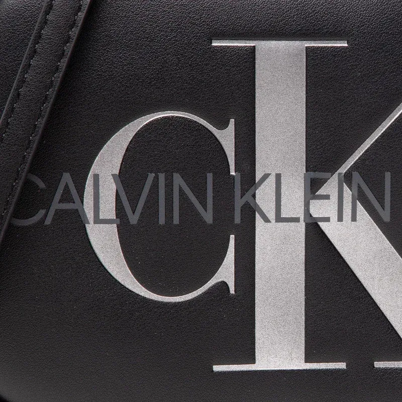 Calvin Klein Jeans Sculpted Camera Bag