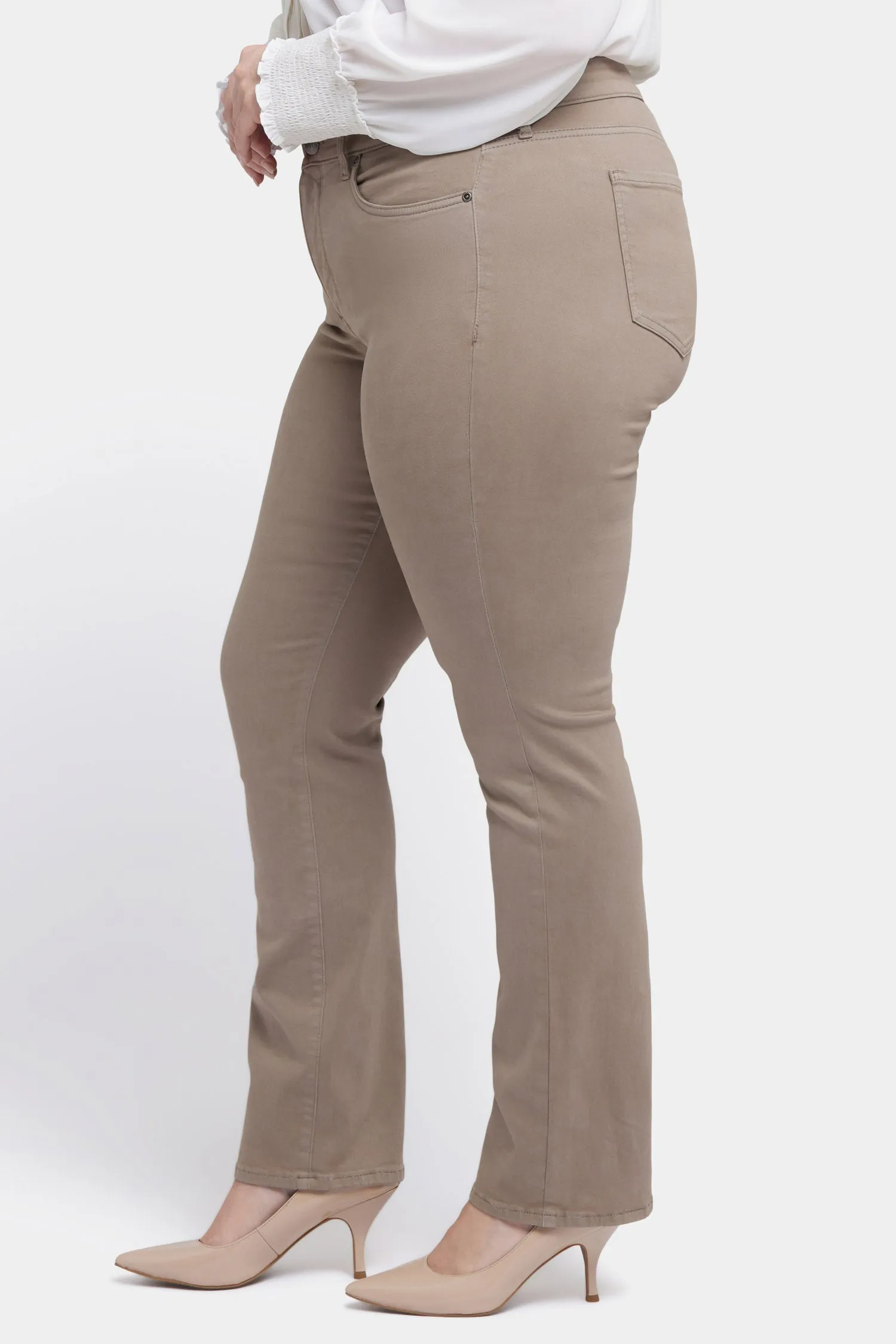 Marilyn Straight Jeans In Plus Size - Saddlewood