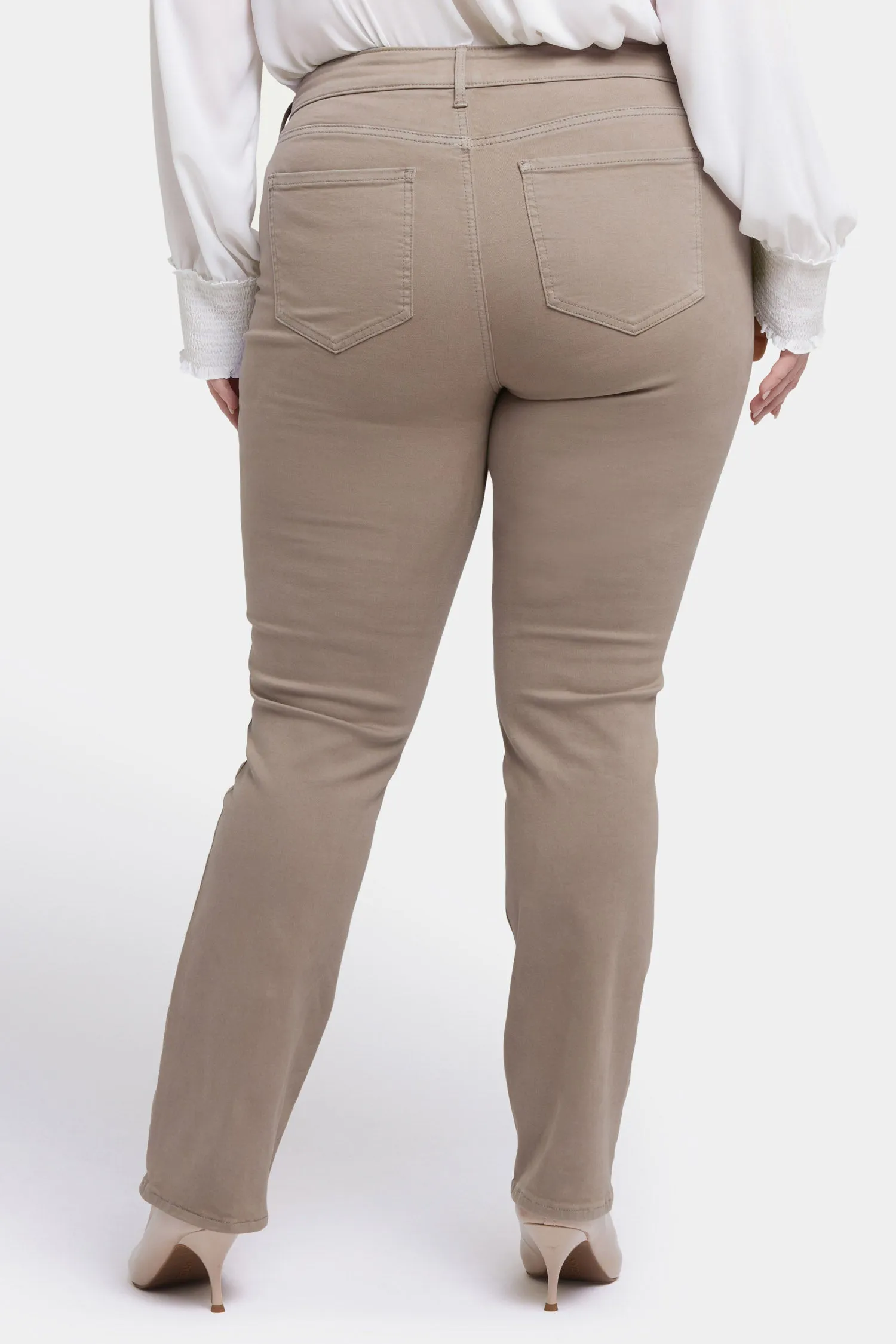 Marilyn Straight Jeans In Plus Size - Saddlewood