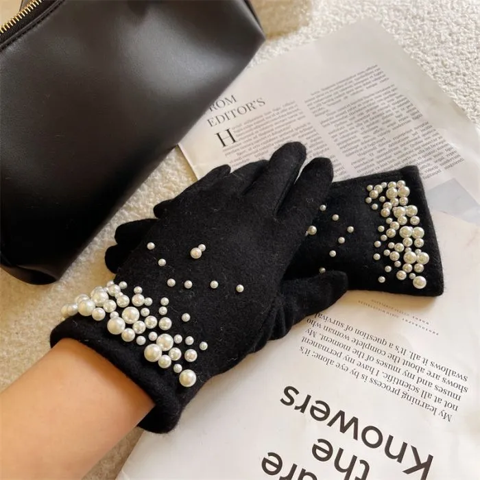 Pearl Cluster Gloves