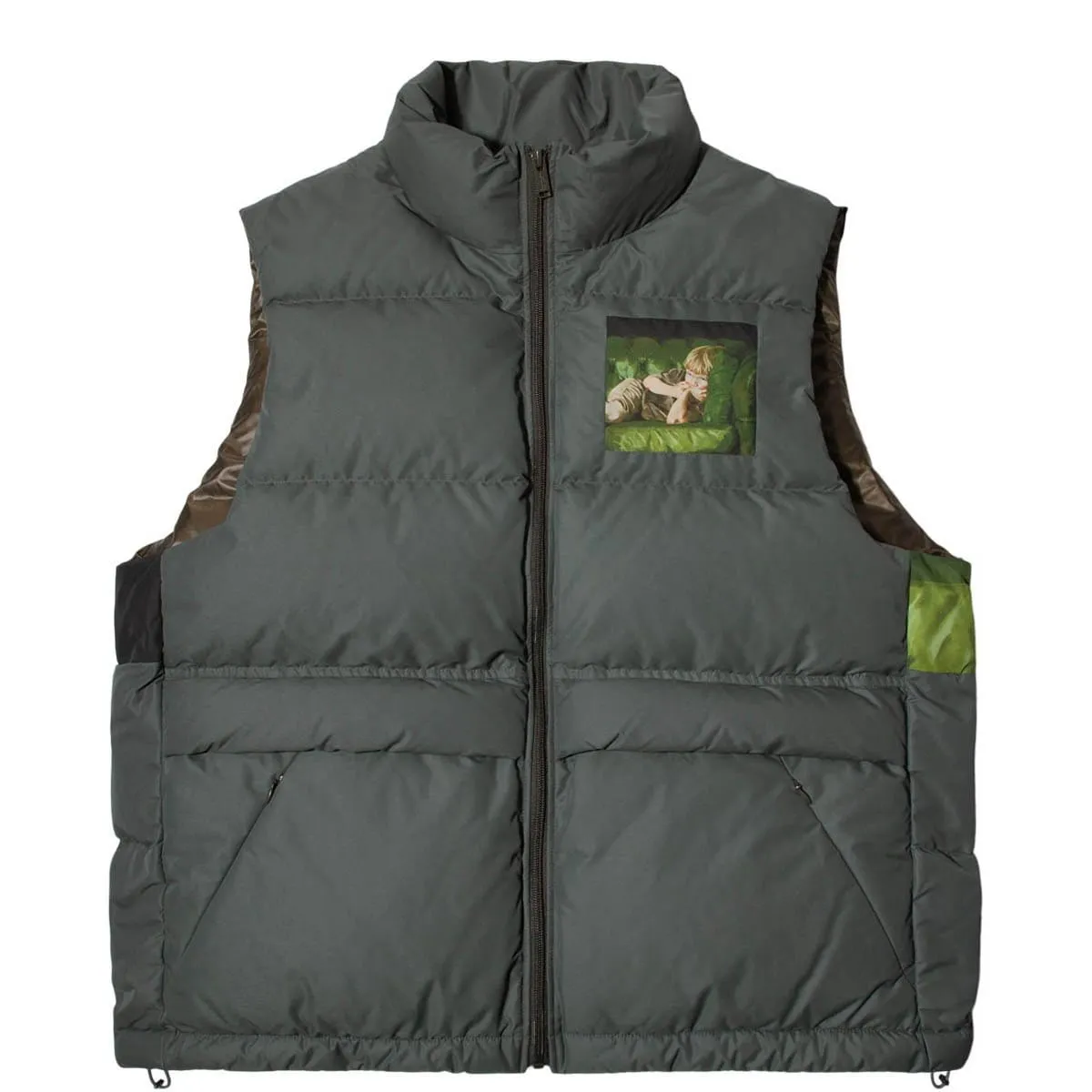 UC2A4001 VEST