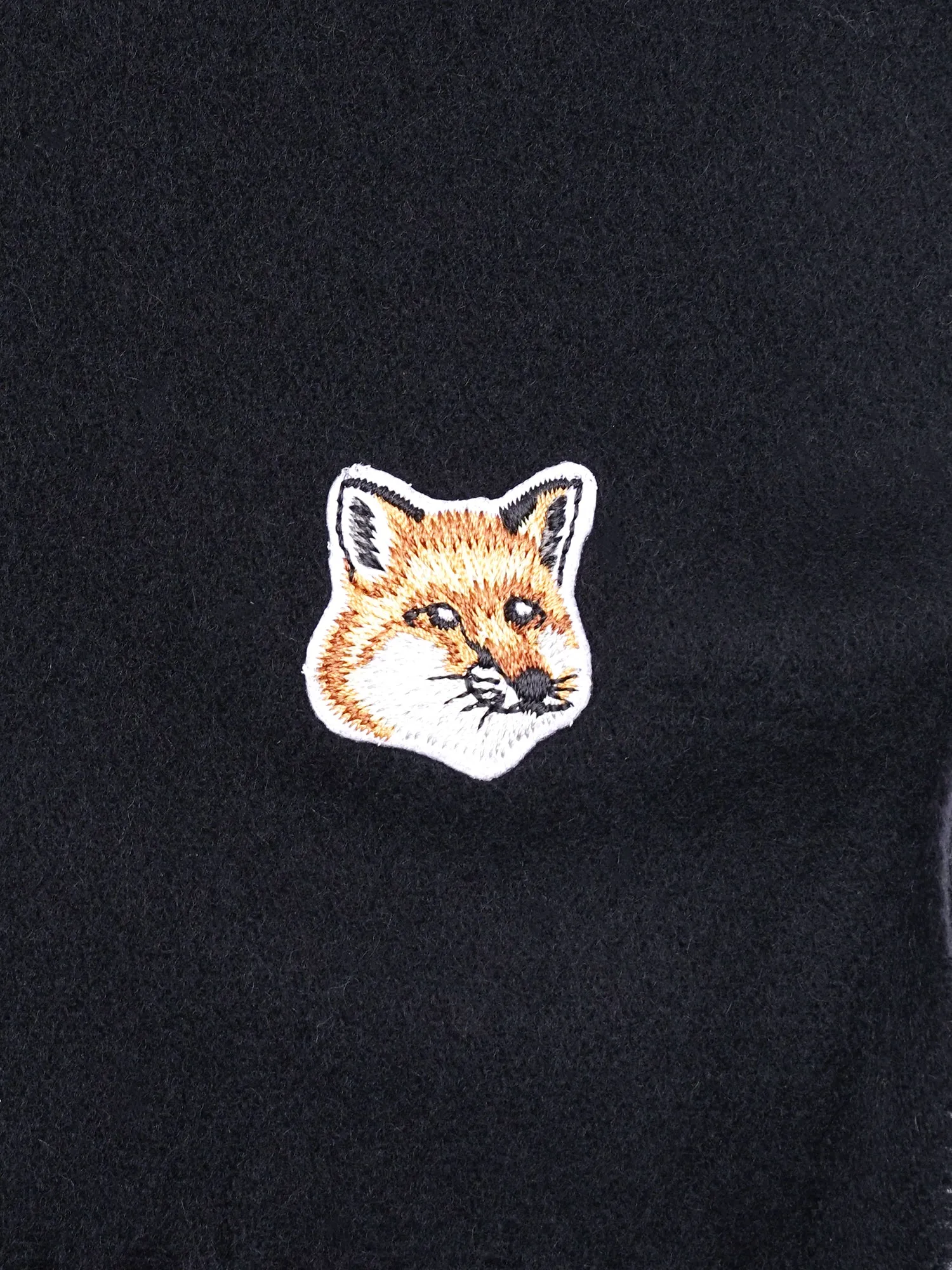 W_SMALL FOX HEAD WOOL SCARF_BLACK